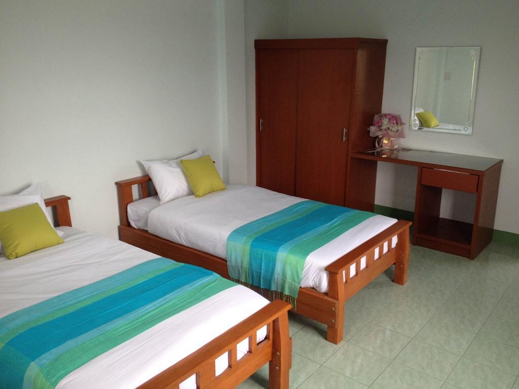 Baan Mitreejit Apartment Surat Thani Phòng bức ảnh