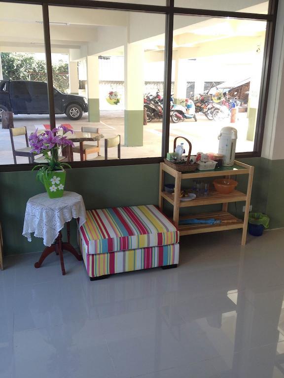 Baan Mitreejit Apartment Surat Thani Ngoại thất bức ảnh